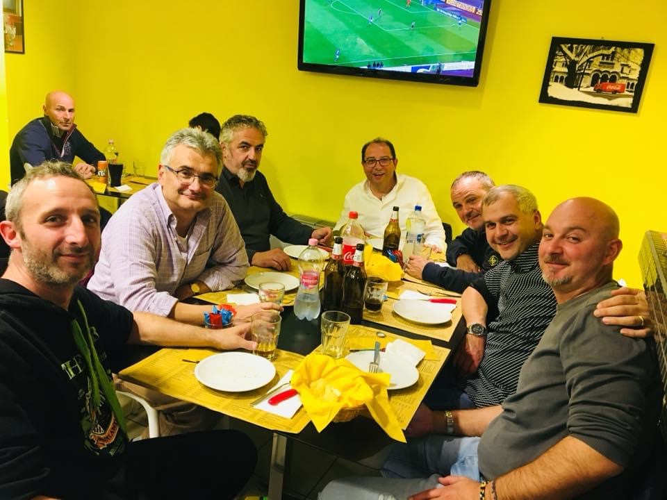 cena con partita di calcio a pizza express